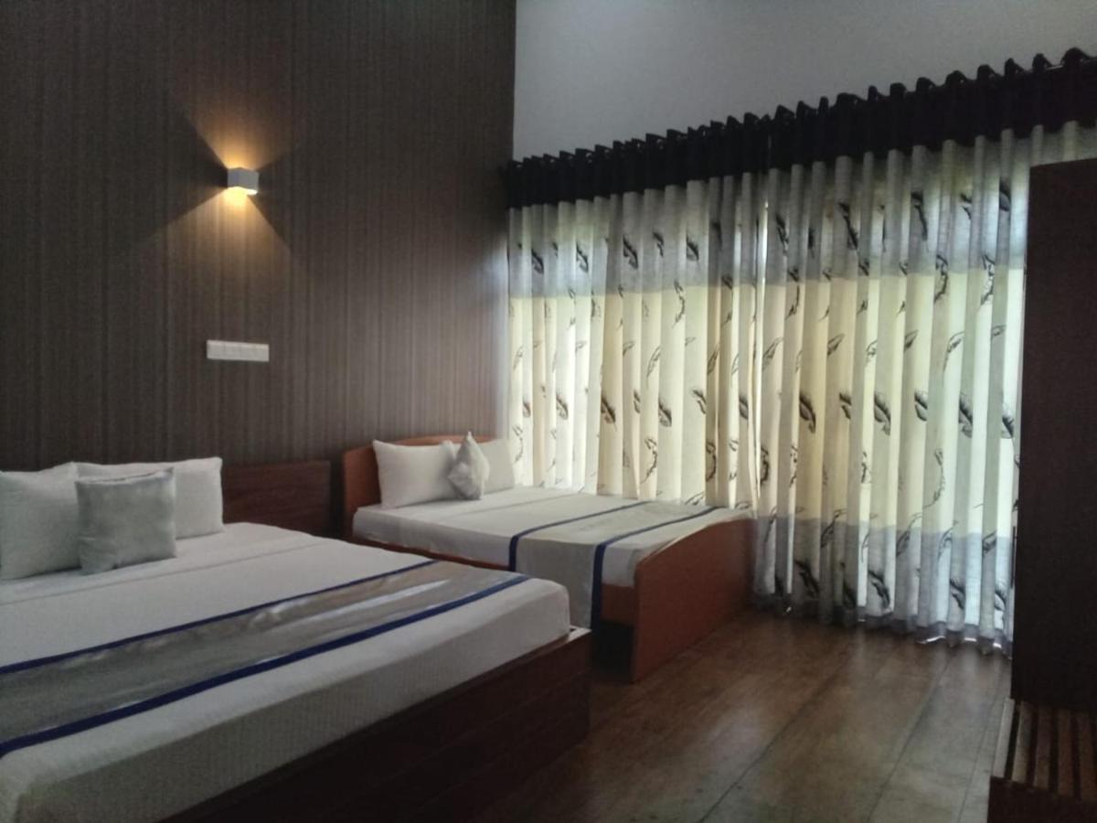 Saru Blue Sapphire Hotel Godakewela Bagian luar foto